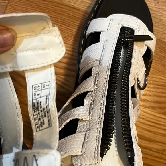 SALE Dr Marten Olson Sandals White Size 9 NEW - Picture 14 of 16